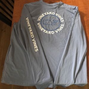 Vineyard Vines boys sports / rash guard